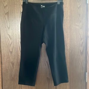 Old Navy Active Capri Leggings